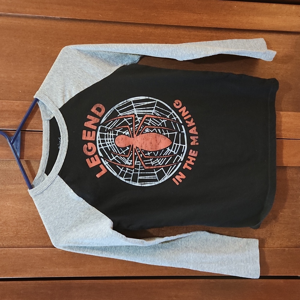 Boys Spiderman size 8 long sleeve shirt